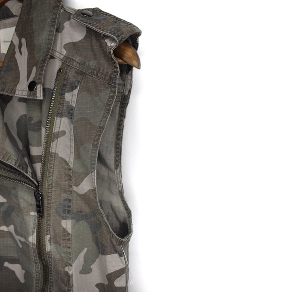 Anthro Silence + Noise Camo Biker Vest with Floral Embroidery Preowned Small - Picture 4 of 9